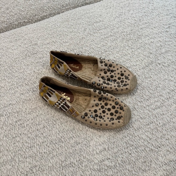 Sam Edelman Studded Beige Espadrilles - Picture 1 of 4